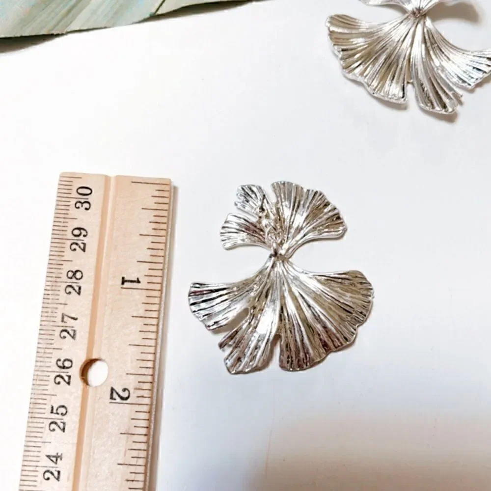 Ginkgo leaf earrings in silver #775